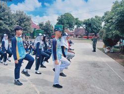 Semangat Bela Negara,Bati Tuud dan Babinsa Koramil 0818/12 Bantur Latih LBB dan Wasbang Siswa SMPN 1