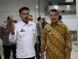 Wawali Harris Bobihoe bersama anggota dprd kota bekasi Resmikan Dapur MBG Bojong Menteng