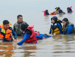 Kodaeral IX Ambon Beri Pelatihan Evakuasi Medis Laut Kepada Mahasiswa S1 Keperawatan STIKES Maluku Husada