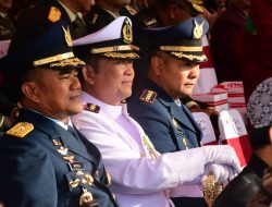 Komandan dan Prajurit Lanal Bandung Ikuti Upacara Pengibaran Bendera Merah Putih Dalam Rangka Hut Ke-80 Kemerdekaan Republik Indonesia Tingkat Provinsi Jawa Barat Tahun 2025