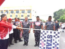 Prajurit Lanal Bintan Turut Ramaikan Gerak Jalan 17 KM di Tanjungpinang