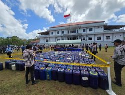 Jaga Situasi dan Kondisi Tetap Kondusif, Lanal Tual Musnahkan Miras Jenis Sopi Puluhan Ton Liter
