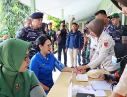 Didampingi Ketua Daerah Kodaeral IX Gabungan Jalasenastri Koarmada RI, Dankodaeral IX Hadir dan Tinjau Bhakti Kesehatan TNI di Rumkit TK II dr. J.A. Latumeten, Jelang HUT Ke-80 TNI Tahun 2025