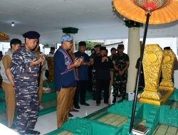 Komandan Lanal Bandung Hadiri Ziarah Makam Leluhur/Pendiri Kota Bandung Dalam Rangka Peringatan Hari Jadi Kota Bandung (HJKB) Ke-215
