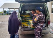 Posal Tapak Tuan Jajaran Lanal Simeulue Laksanakan Pendistribusian Beras SPHP Dalam Kegiatan Gerakan Pangan Murah di Kabupaten Aceh Selatan