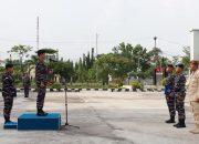 Wujud Nyata Kedisiplinan, Loyalitas, dan Rasa Cinta Tanah Air, Lanal Dumai Gelar Upacara Rutin 17 an