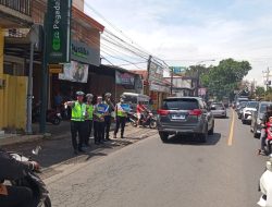 Awas! Satlantas Polres Malang Beri Sosialisasi Tertib Berlalu Lintas di Jalan Raya