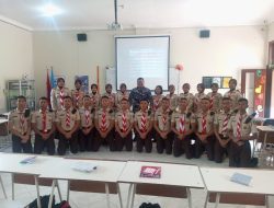 Danguspurla Koarmada II Sebagai Nara Sumber Jumpa Tokoh Program Pengembangan Karakter dan Wawasan Siswa SMA Taruna Nala Jawa Timur   ‎