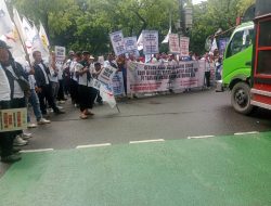 Ribuan Buruh  Geruduk Mahkamah Agung, Tuntut Pengurus Serikat Yamaha Dipekerjakan Kembali