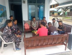 Jalin Sinergi, Pos TNI AL Midai Laksanakan Komunikasi Sosial Maritim Bersama Kepala Desa Sepulau Midai