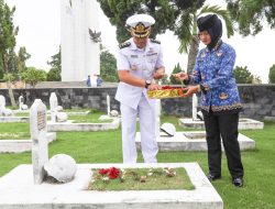 Kadisminpers Kodaeral I Pimpin Upacara Ziarah Rombongan Bersama Korpri Unit TNI Provinsi Sumatera Utara Dalam Rangka HUT Korpri Ke-54 Tahun