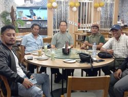 Wartawan Senior dan Junior Bersilaturahmi dengan H. Oesodo, Mantan Ketua Koordinatoriat PWI Pemkod Jakut