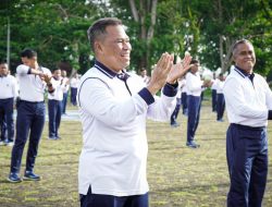 Laksamana Madya Achmad Wibisono Laksanakan Olahraga Bersama dan Menembak Dengan Prajurit Kodaeral IX
