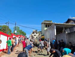 Masyarakat 3 Perumahan di dekat PDAM Kel.Pekan Sabtu Kota Bengkulu, Gotong Royong Perbaiki Jalan Yang Berlubang