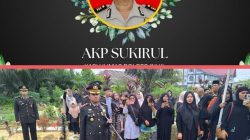 Kapolres inhil AKBP Farouk Oktora Pimpin langsung Upacara  Pemakaman Alm. AKP Sukirul
