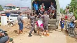 Lanal Sibolga Distribusikan Bantuan Untuk Korban Longsor dan Banjir di Sibolga-Tapanuli Tengah