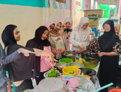 Praktik Nyata Pancasila di Dapur : Mahasiswa PPKN STKIP Kusuma Negara Olah Kapurung Palopo, Jaga Warisan Budaya Indonesia