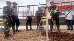 Danramil Kecamatan Tanjung Priok,Kapten Inf Mukhlisin bersama Dandim 0502 Jakarta Utara Laksanakan Penanaman Pohn di Waduk Danau Cincin