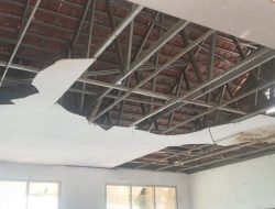 Miris SD Negeri Tegal Jaya 02 Ruang Kelasnya Rawan Ambruk