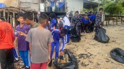 Bersihkan Pantai dan Jaga Pariwisata, Lanal Bintan Beraksi Untuk Negeri