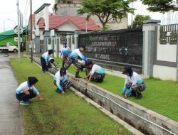 Dukung Program Indonesia ASRI, Prajurit Satlinlamil 3 Bersama Masyarakat Laksanakan Karya Bakti Bersih Lingkungan