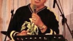 Penyanyi Lagu Pop  Legendaris Era Tujuh Puluhan, Andy Achmad Tetap Eksis