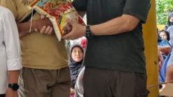 Sambut Tahun Baru Imlek dan Bulan  Ramadhan, RW 18 Sunter Agung, Bagikan Beras ke Warga RW.Tetangga