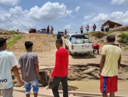 Buka Puasa Bersama dan Penyaluran Pangan untuk Warga Terdampak Banjir di Dusun Rantau Panjang