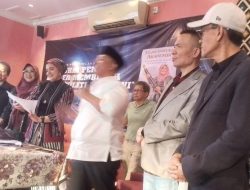 Samurai Pena Dokter Tifauzia Tyasumma Yang Terkesan Menebas Perhatian Publik