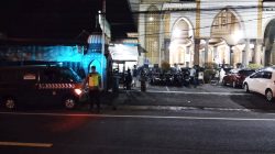 Polsek Pakisaji Hadirkan Rasa Aman Saat Sholat Tarawih di Masjid Besar Al-Ihsan