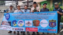 PWJU Berbagi Takjil di Samping Pertigaan Ramayana Permai, Wujud Kepedulian di Bulan Suci Ramadhan
