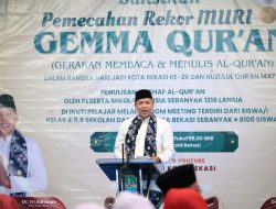 Pemkot Bekasi Raih Rekor Muri Libatkan Ribuan Orang Membaca Dan Tulis Mushaf Quran