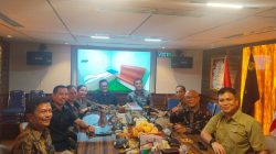 Usai Gelar Jamuan Makan Malam, Bupati Nias Selatan Didampingi Danlanal Nias Lakukan Kunjungan Kehormatan ke KRI Bung Karno-369