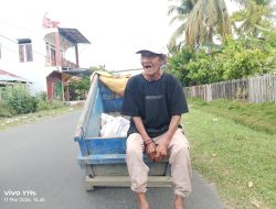 Perjuangan Kakek Amin di Muara Toba: Dorong Gerobak Rongsokan Demi Kebutuhan Makan Sahur