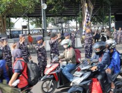 Jelang Hari Raya Idul Fitri, Mudik Gratis Bersama TNI AL Tiba di Dermaga Surabaya