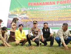 Kapolres Kuansing AKBP Hidayat Perdana Gaungkan Semangat “Menabung Oksigen”, Pimpin Gerakan 1000 Pohon Bersama Generasi Muda