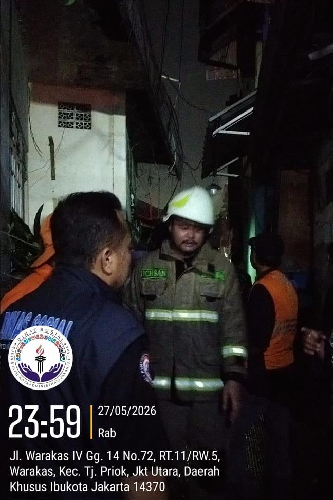 KEBAKARAN DAHSYAT! KOMPLEK WARAKAS 5 GANG 15 LUDES DILALAP API, PULUHAN RUMAH HANGUS