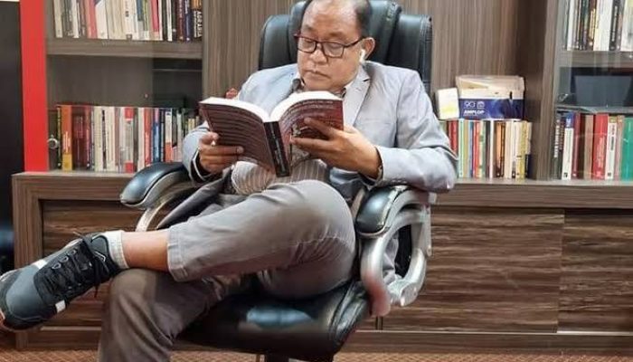Praktisi Hukum Ishak P. Adam, S.H., M.H. CLI Ingatkan Konten Kreator Tojo Una-Una Hindari Hujatan Negatif ke Pemimpin Daerah.