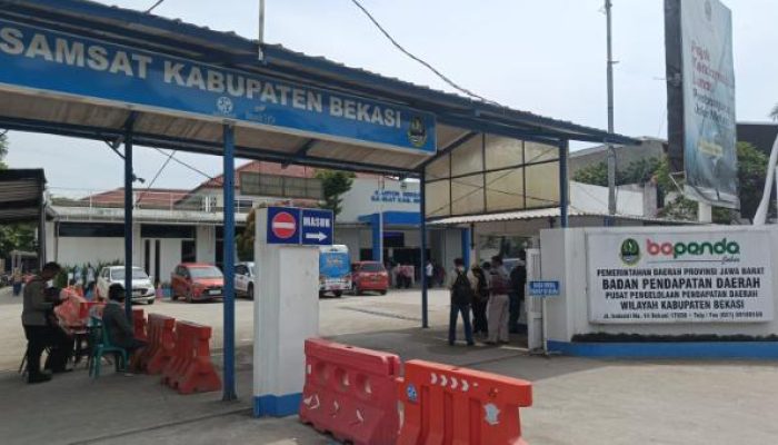 SAMSAT KABUPATEN BEKASI MENGUTAMAKAN KENYAMANAN DAN KEPUASAN MASYARAKAT