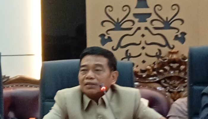 Ketua Komisi III DPRD, H. Tajeri Minta Perda Kelembagaan Adat Dayak Segera Disahkan