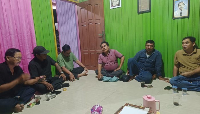 Koalisi Ormas Dayak Desak Pembekuan Pengurus DAD Barito Utara, Serahkan Simbol Piring Putih Ke Bupati