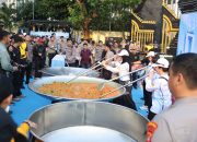 Dapur Jaga Jakarta Meriah, Bobon Santoso Sajikan Tongseng untuk Warga CFD