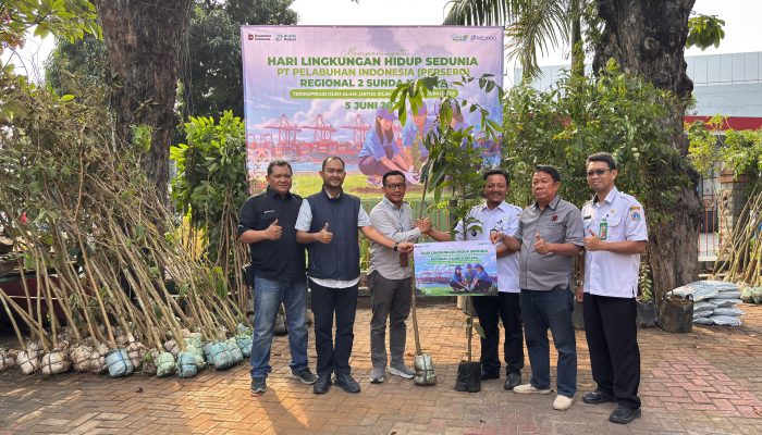 Jaga Kelestarian Lingkungan, PELINDO Regional 2 Sunda Kelapa Gelar Aksi Penanaman Pohon