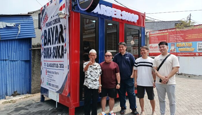 HUT ke-81 RI Roy Adrian Membuka Haircules Barbershop di Medan Satria Kota Bekasi