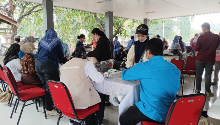 DKP Kota Bekasi Gelar Vaksinasi Hewan di Kecamatan Rawalumbu