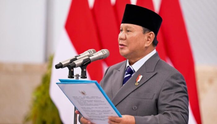 Presiden Prabowo Lantik Kepala BNPB serta Kepala dan Wakil Kepala BPGMN