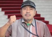 ILMU DAN ADAB: CAHAYA YANG TAK BOLEH BERPISAH