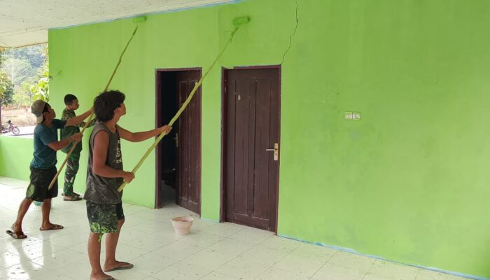 Satgas TMMD Ke-130 Hidupkan Kembali Balai Kampung Yamboi sebagai Ruang Kebersamaan